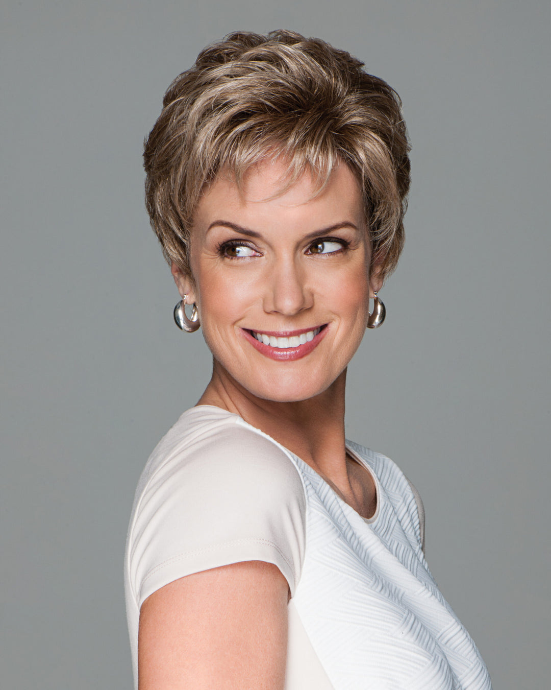 Gabor Acclaim Short Waved Layers Wig: Lightweight Kanekalon Flexlite Fiber, Tapered Nape