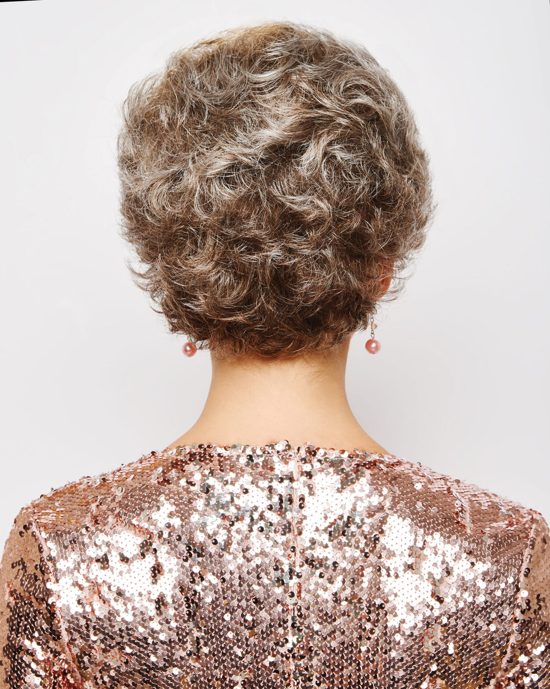 Resolve Layered Synthetic Wig: Easy-Care Retro Fluffy Style for Women