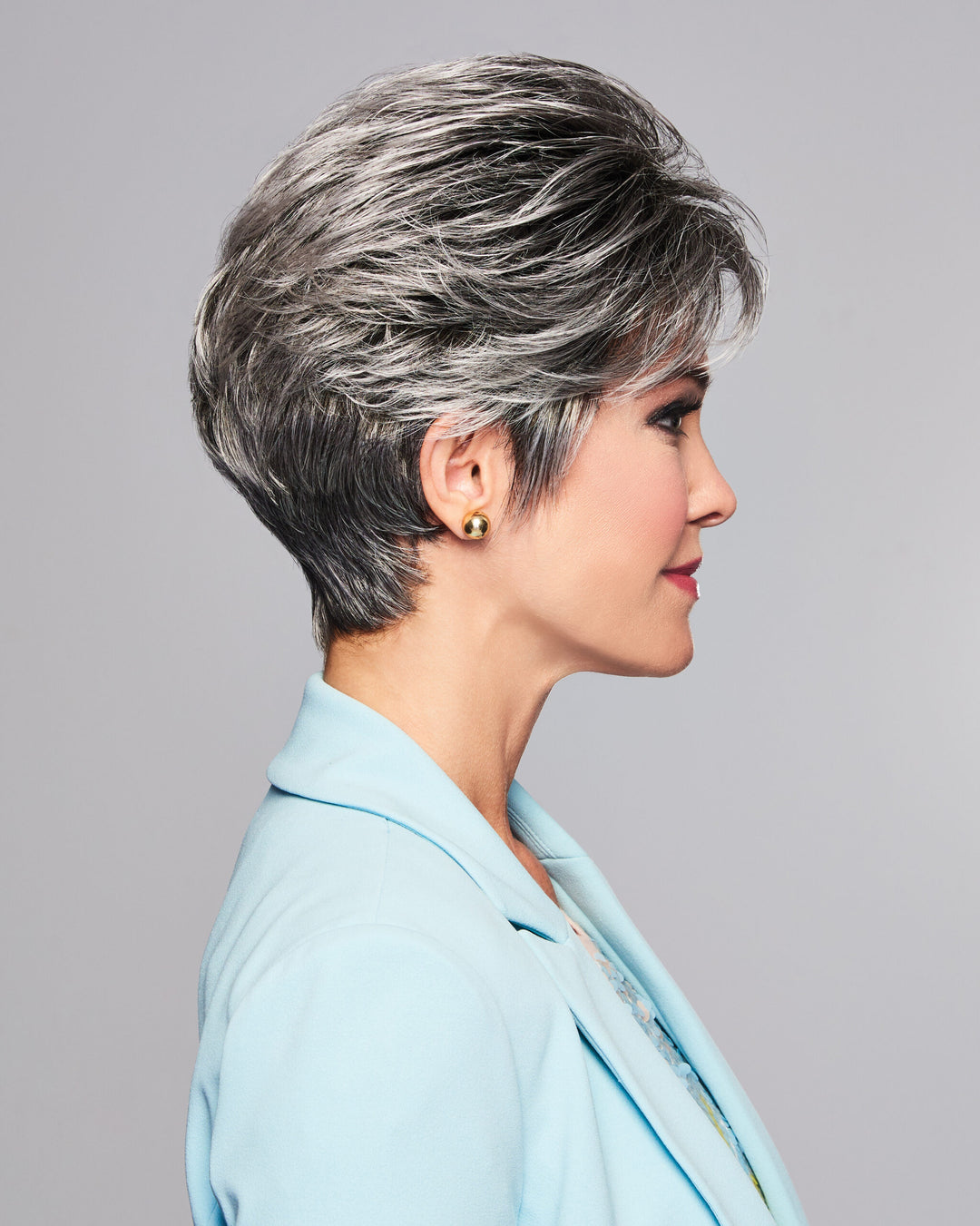 True Demure Short Wavy Wig for Women, Lightweight Flexlite Fiber