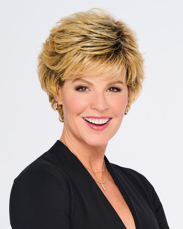 Swept Back Short Cut by Hairdo