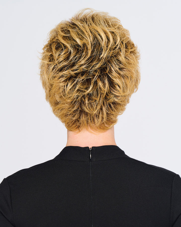 Swept Back Short Cut by Hairdo